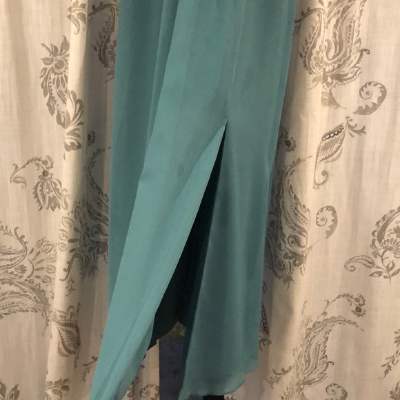 WEDDING DRESS - Picture 4 of 6